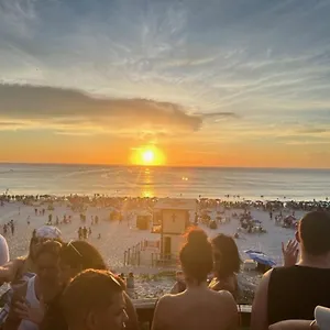  Apartamento é Na Beira Do Mar...com Estacionamento Exclusivo Brasil